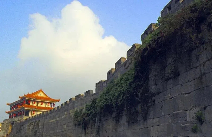 ▲武冈古城墙。（图源：邵阳市政府网站）