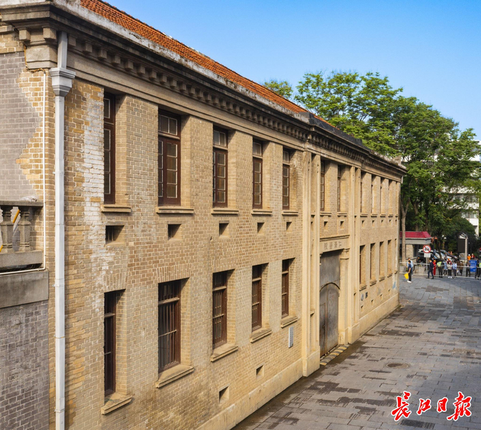 仁济医院。记者 胡冬冬 摄