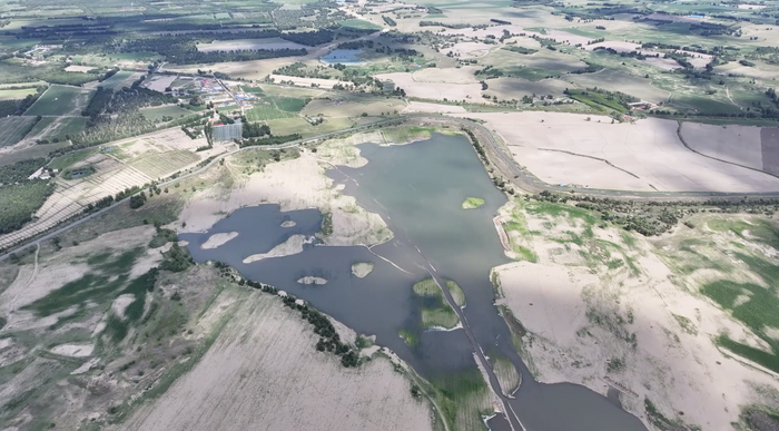 　图为6月30日拍摄的引绰济辽工程通辽市受水区。新华社发（乌云高娃 摄）