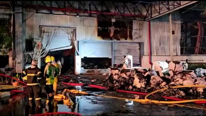 泰国纸厂火灾已致至少8人逝世