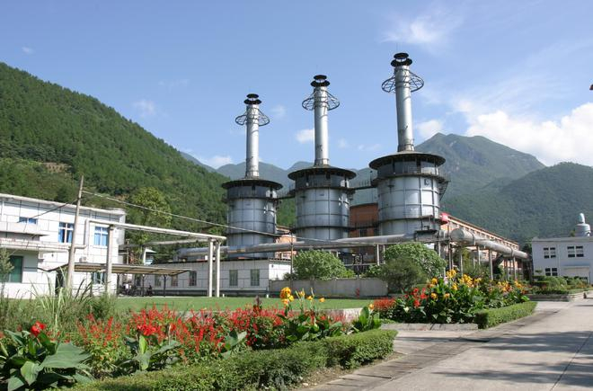 　　这是2004年8月，在松花岭试验基地拍摄的航空发动机高空模拟试车台加温炉外景。（中国航空发动机集团供图）