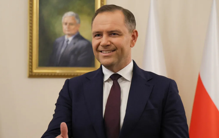 △波兰当选总统卡罗尔·纳夫罗茨基