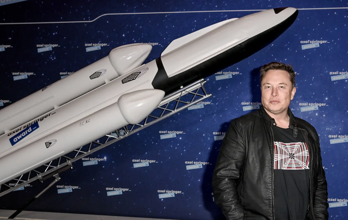 ▲马斯克手握多家重要公司，他最上心的还是在2002年创立的SpaceX