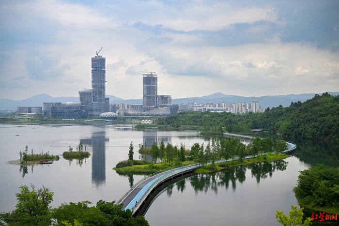 ▲建设中的成都科创生态岛