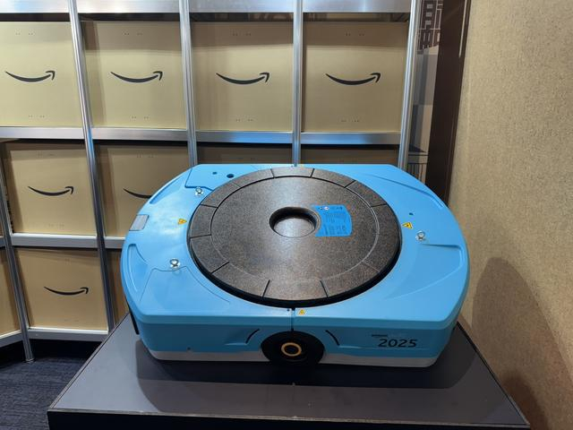 亚马逊机器人 图片来源：每经记者 张梓桐 摄