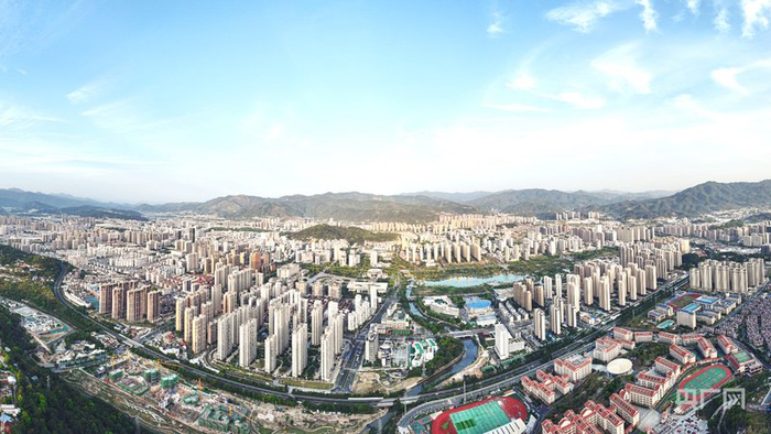 航拍龙岩市（央广网发  龙岩市融媒体中心供图）