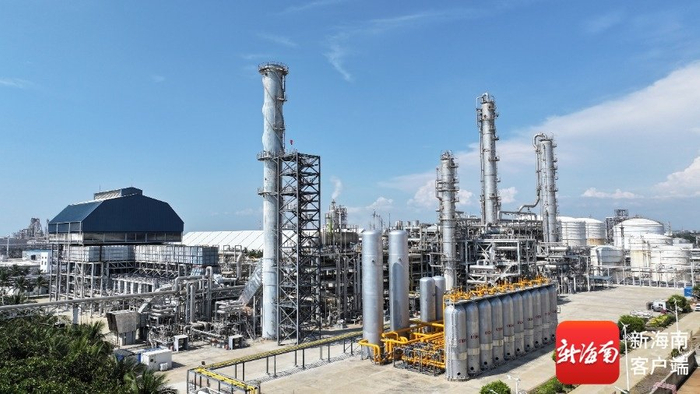 中国海油化学富岛公司甲醇二期装置图。任志达 摄