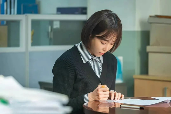 图源剧集《黑狗》