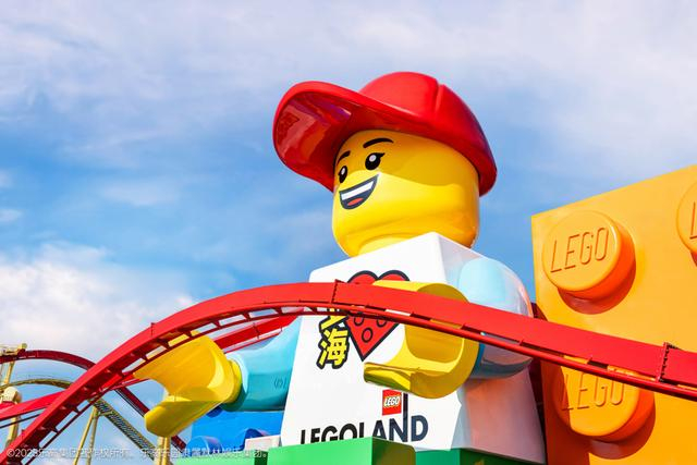 全球最高乐高人仔“搭搭”。上海乐高乐园供图