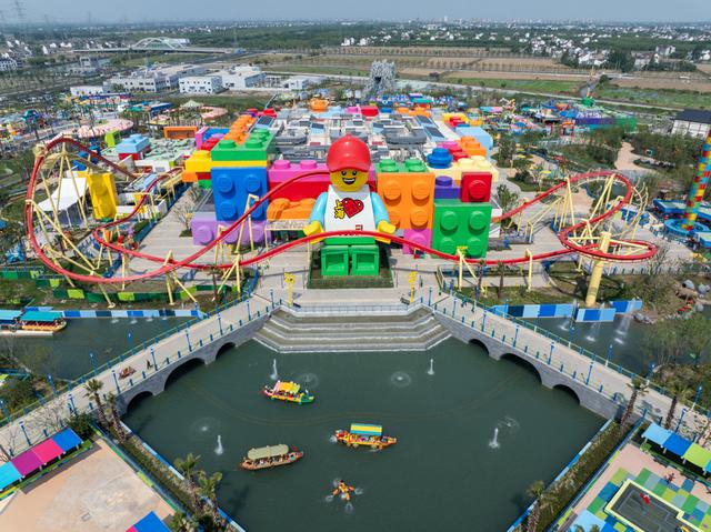上海乐高乐园俯瞰。叶辰亮摄