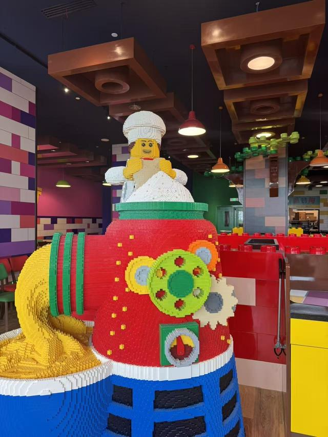 上海乐高乐园酒店餐厅 张天弛摄