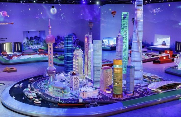 图片来源：上海乐高乐园