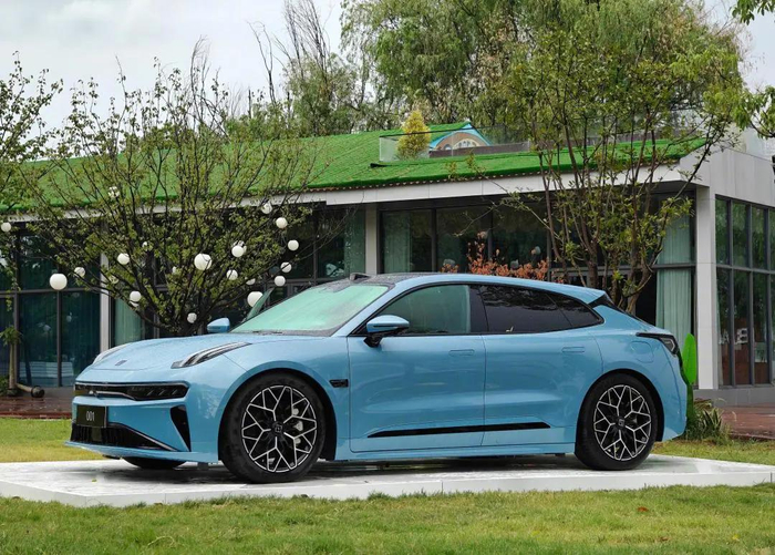 图/2025款极氪001