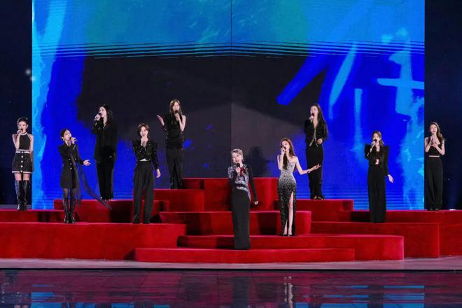 图源《乘风2025》官方微博