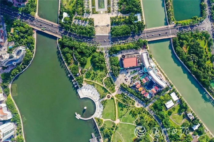 筼筜湖。（本报记者 王火炎 摄）