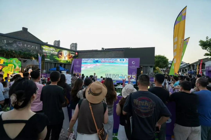 ▲清名桥畔观赛点