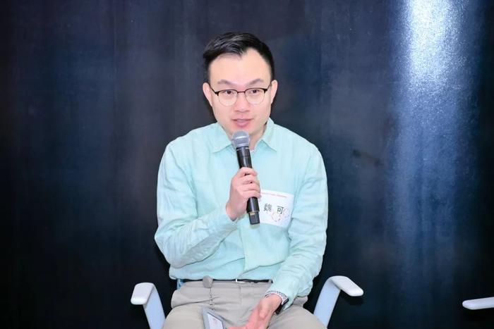 上图为项目实习生职业导师魏可现场分享照片
