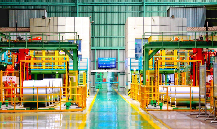 西昌钢钒公司板材厂连退产线汽车钢产品下线。赖世怀 摄