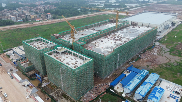 △广东怡纯食品科技公司建设现场。鼎湖区融媒体中心记者 马俊邦 摄