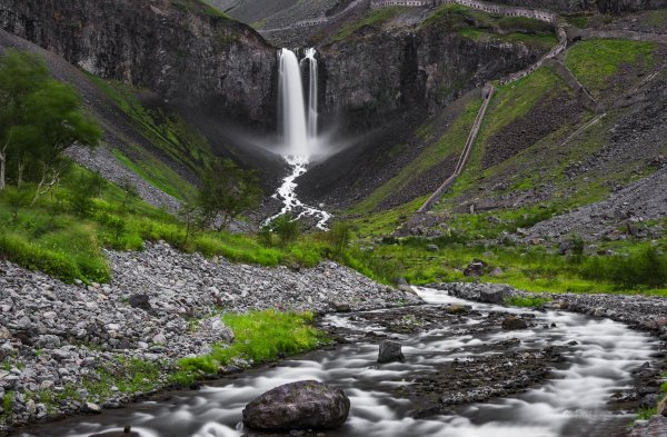 长白飞瀑 来源/图虫创意