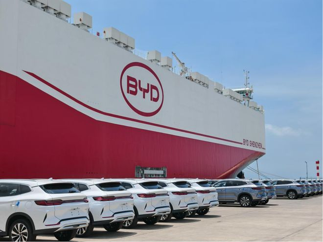 比亚迪“深圳号”汽车运输船 图片来源：每经记者 孔泽思 摄