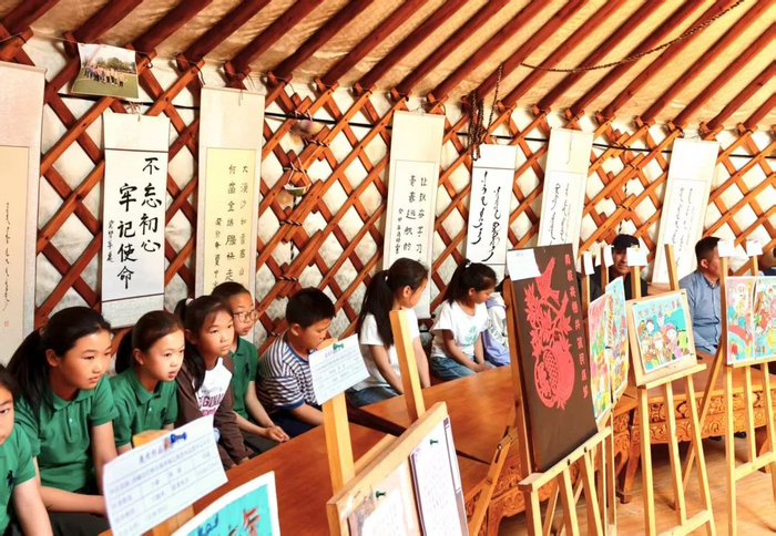 　巴林右旗民族团结活动现场。