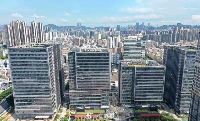 龙华数字智造中心（原建泰城市更新项目）空间焕新，开启全球招商。