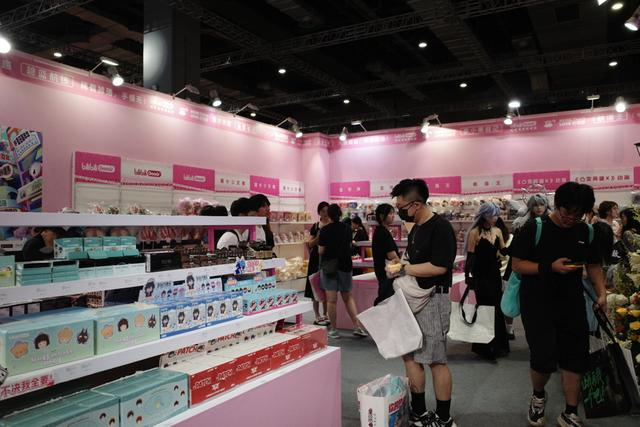 周边售卖区，张熠摄