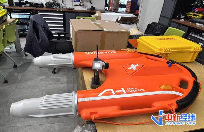 “卫士”水上救生机器人 中新经纬谢婧雯摄