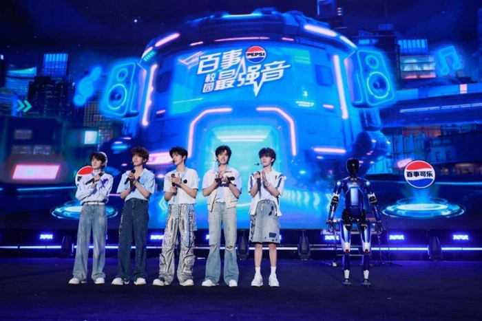 TOP 登陆少年组合呈现百事可乐品牌主题曲《渴望就可能》