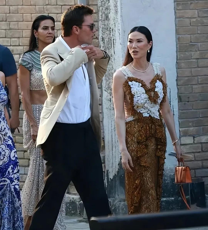 邓文迪在婚礼现场