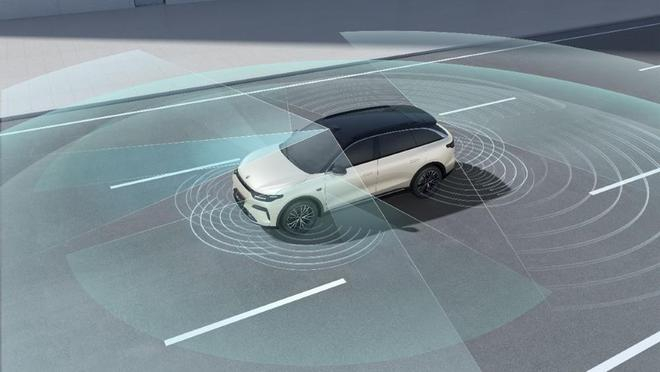 ▲全新零跑C11拥有28个智能感知硬件