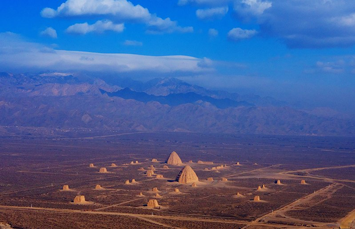 西夏陵1、2号陵。银川西夏陵区管理处供图
