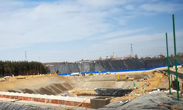 2021年12月，郑州最大的垃圾填埋场——侯寨垃圾综合处理场封场。