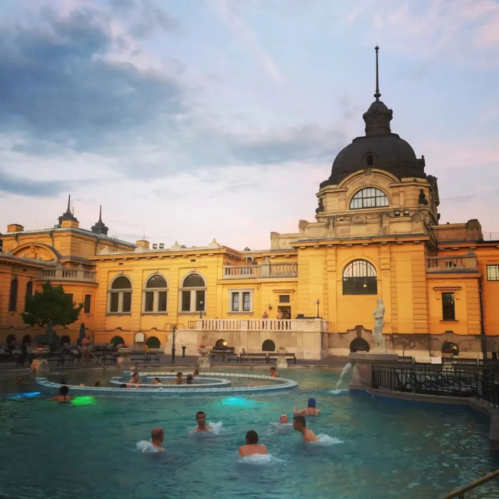 匈牙利布达佩斯塞切尼温泉/旅界实拍