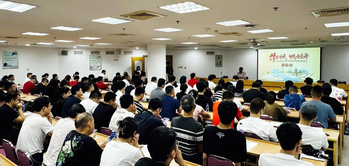 元老级注册中国烹饪大师程振芳做赛前辅导