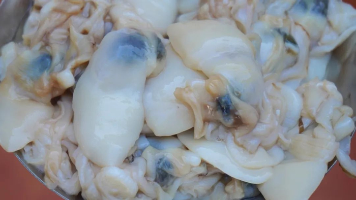 沙螺肉。吴东俊 摄