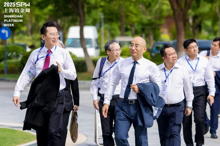2025上海铂金周迎来全球近300家企业及机构的592名参会者。SPW图片