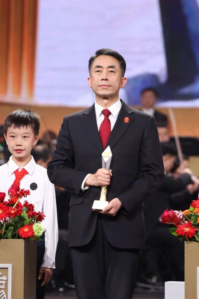 丁宇翔获2024年度法治人物