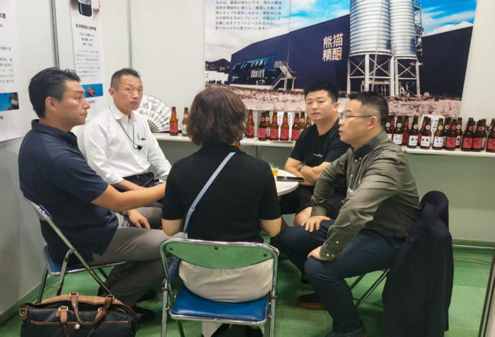 熊猫精酿和当地合作意向商洽谈中