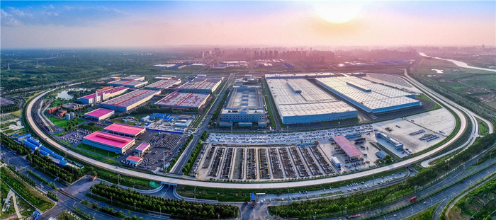图为航拍的江淮华为尊界超级工厂。（资料图片）本报通讯员 王世保 摄/视觉安徽