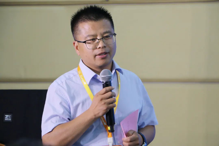 奶牛杂志·奶牛微看赵利军主持宣言仪式