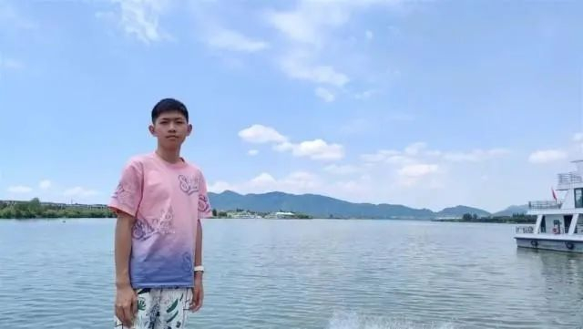 胡一啸照片（图片由其父亲提供）