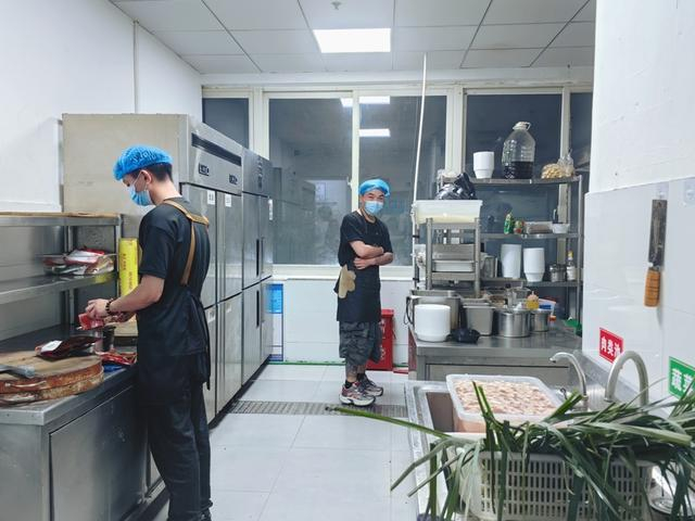 整改后的“方小厨”内部 李欣欣摄