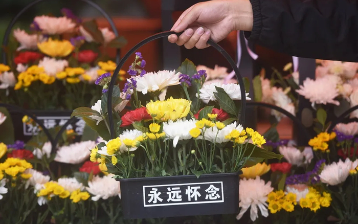 ▲白事及祭扫用的鲜花。图/IC photo