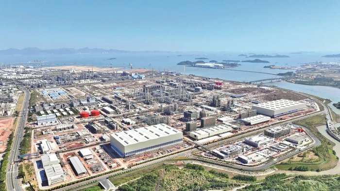 7月15日，埃克森美孚惠州乙烯项目在大亚湾石化区投产。 图片由埃克森美孚（惠州）化工有限公司提供