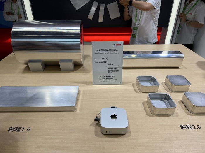 外壳采用100%回收铝材料的Mac产品（界面新闻记者摄）
