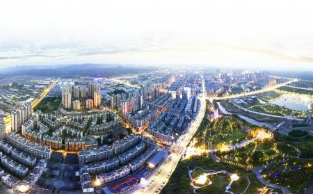 南充市营山县城市美景。文剑摄