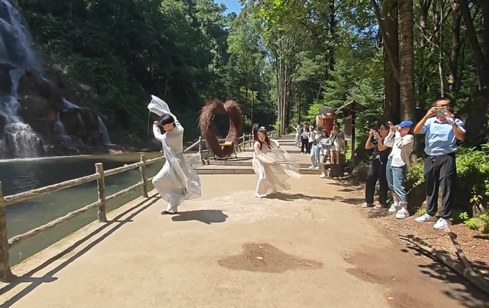 执剑起舞