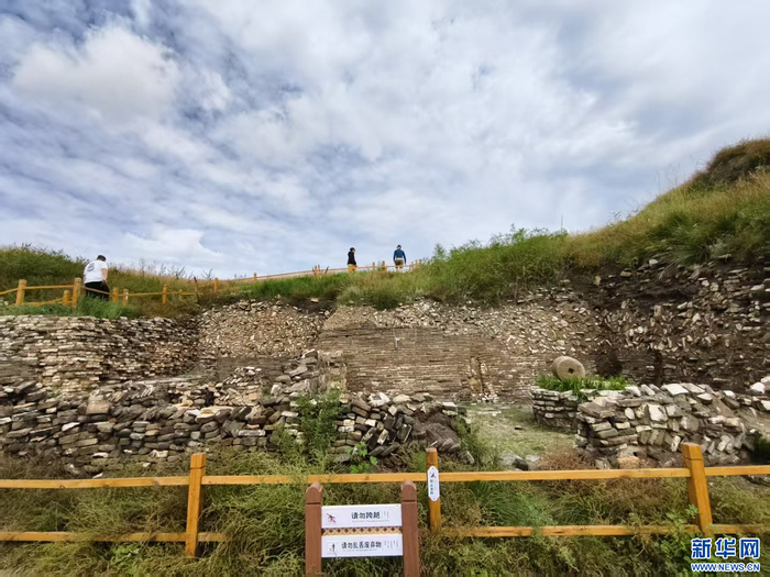  元上都遗址一隅（资料图）。新华网 杨腾格尔 摄